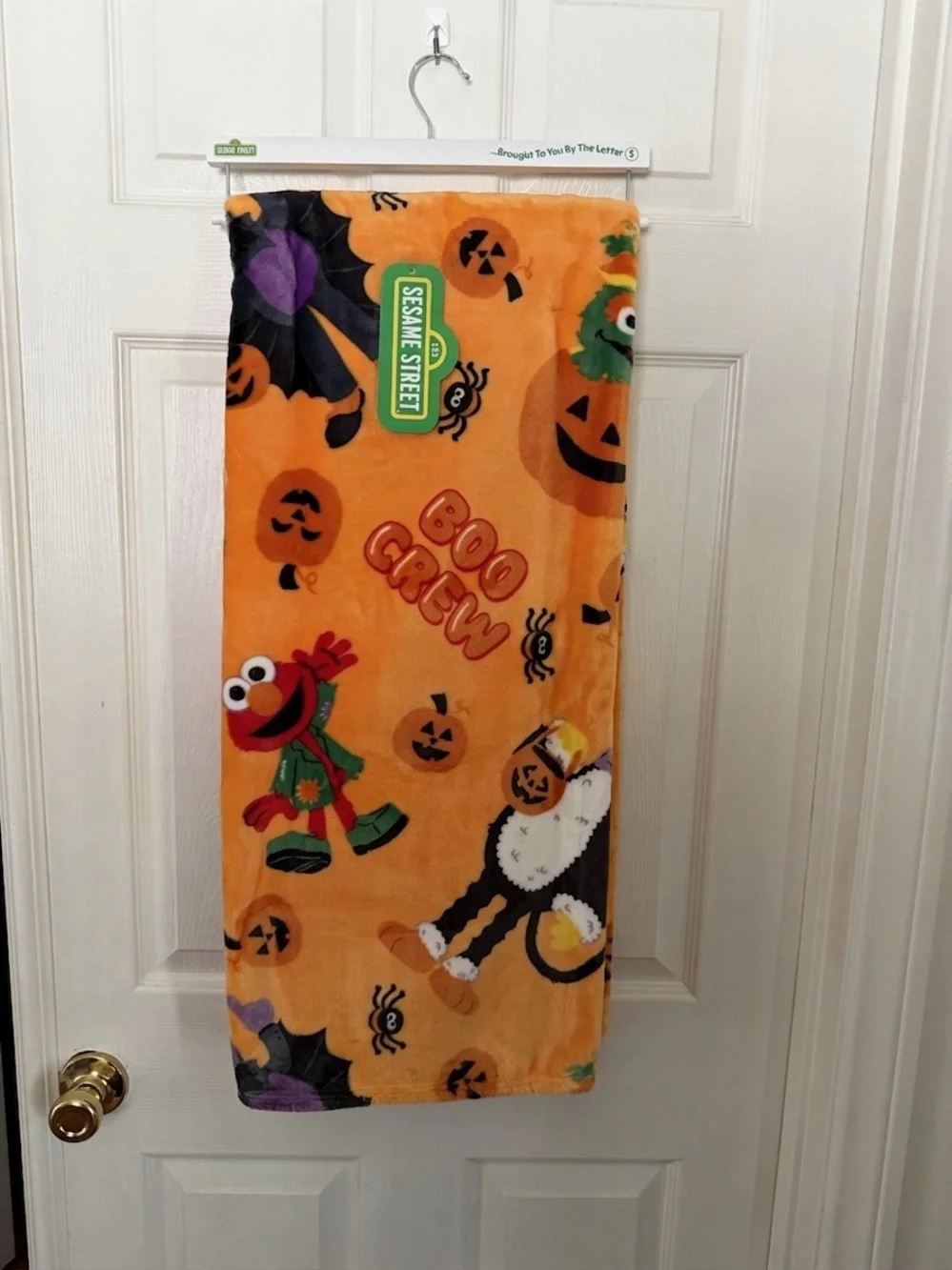 New Sesame Street Halloween Boo Crew Throw Blanket